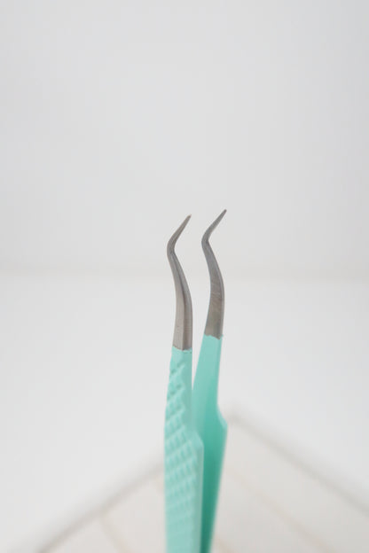 Lil Bow Peepster Tweezer