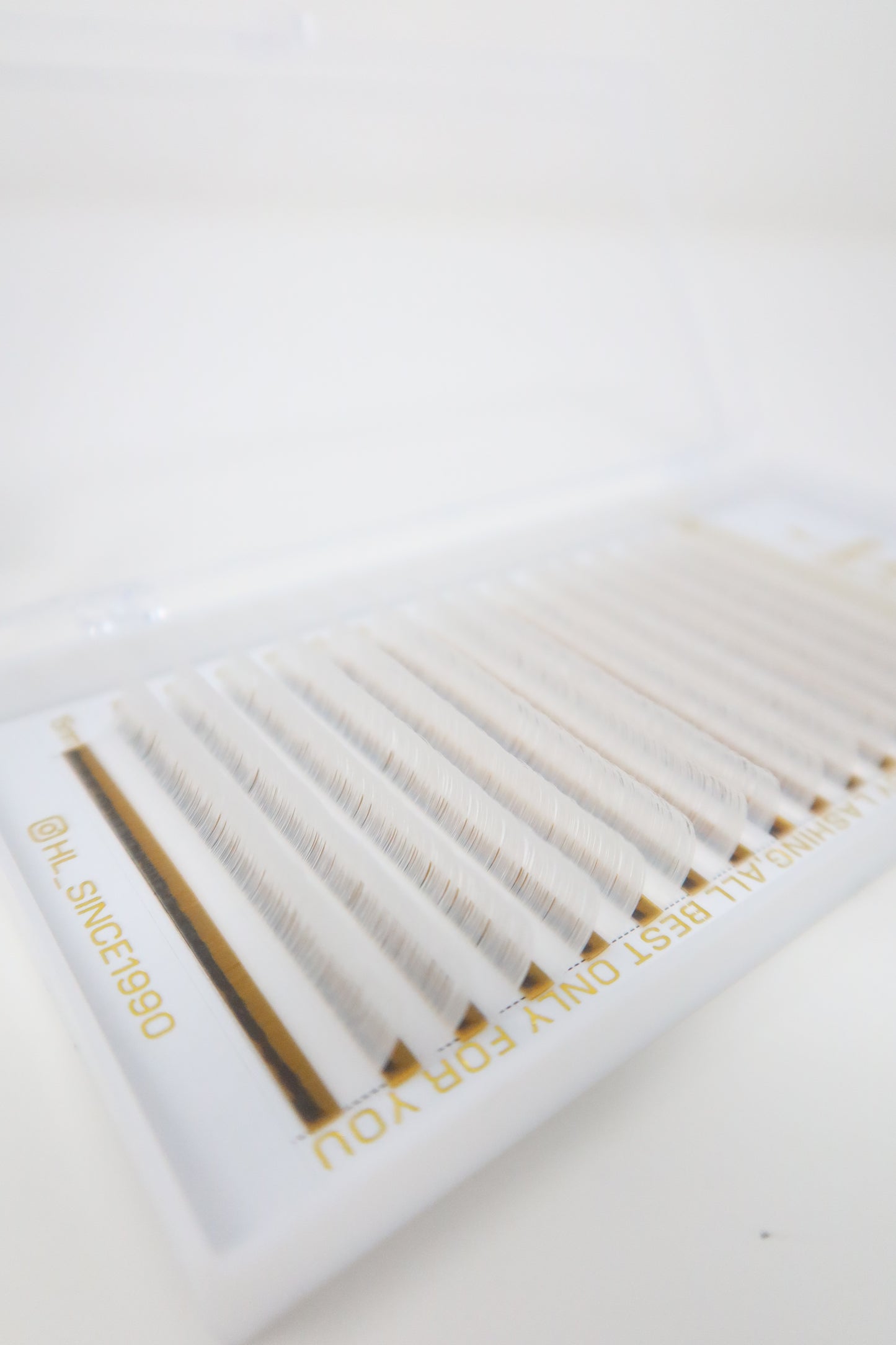 White Lashes 0.07